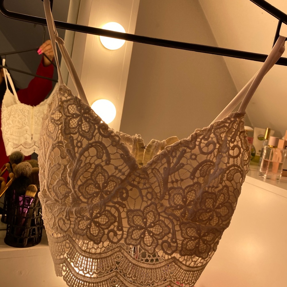 Pacsun cream colored crop top